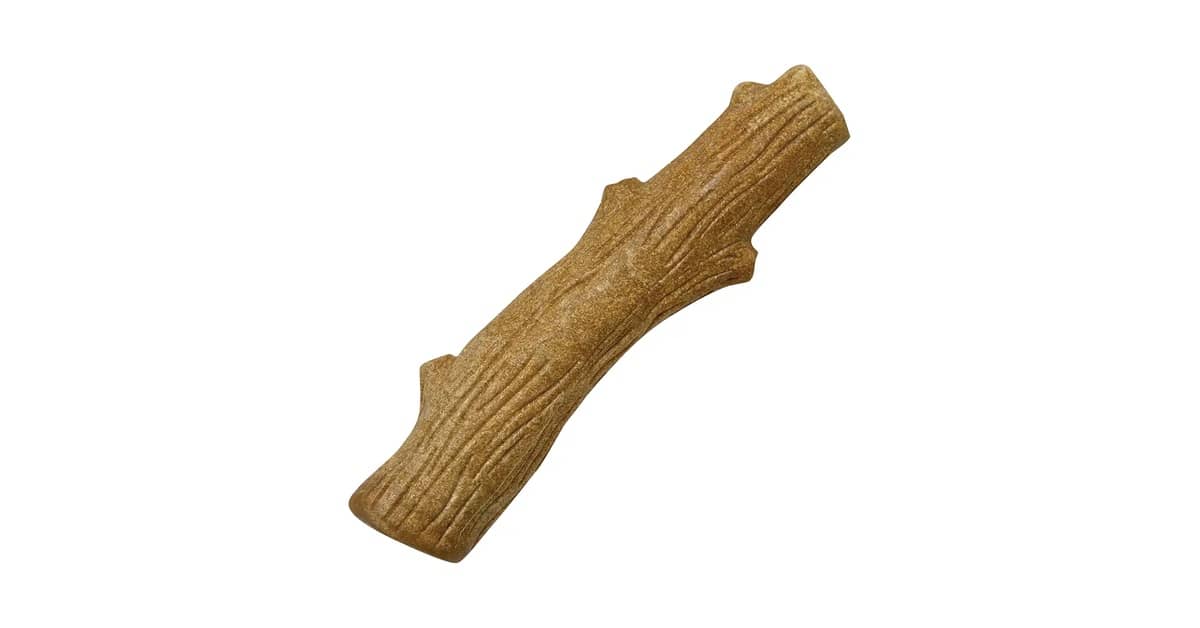 Qual Melhor Brinquedo Para Cães que Gostam de Mastigar Madeira?