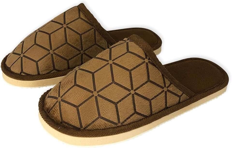 Pantufa Chinelo Masculina Macia Estampada Marrom, Preta e Azul Tam 40/41 - 42/43 - 44/45 - Sola Antiderrapante Super Quentinha Pelucia Adultos Conforto Facilidade De Uso Tradicional Sapatilha Forração Pelo 100% Poliéster Solado Resistente