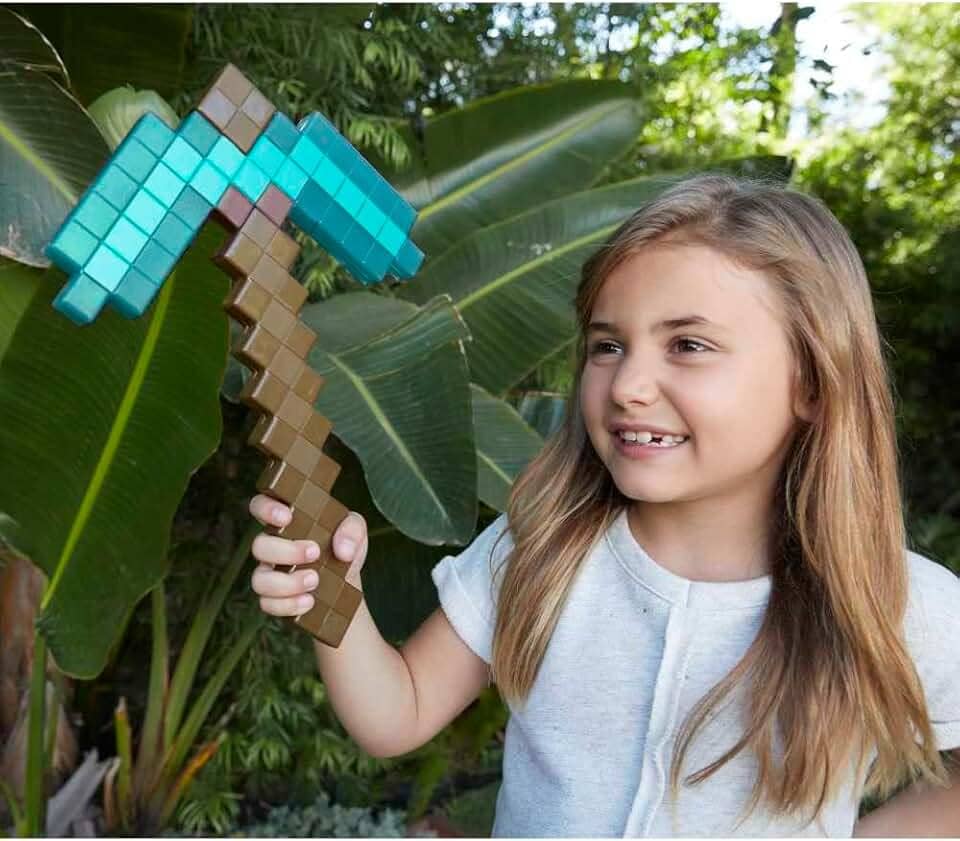 Minecraft Vanilla, Acessório de Brinquedo Armas de Batalha em Grande Escala, Para crianças a partir de 6 anos (Não é Possível Escolher o Modelo)
