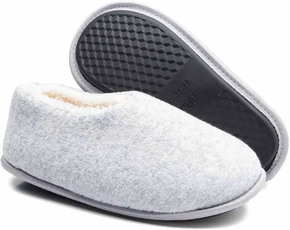 Pantufa Sapatilha Antiderrapante Forração de Pelo 100% Poliéster Unissex-Adultos-Infantil 27/28 até 45/46 Super Quentinha.