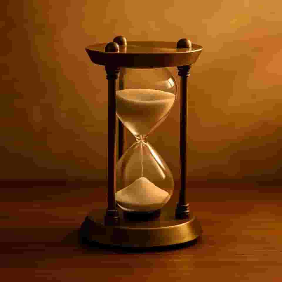 Ampulheta Decorativa de Metal Retro Vintage em Vidro com Areia Pó Suporte Bronze Dourado 17cm Objeto Decorativo para Sala Escritorio Advogado Presente Torre Eiffel