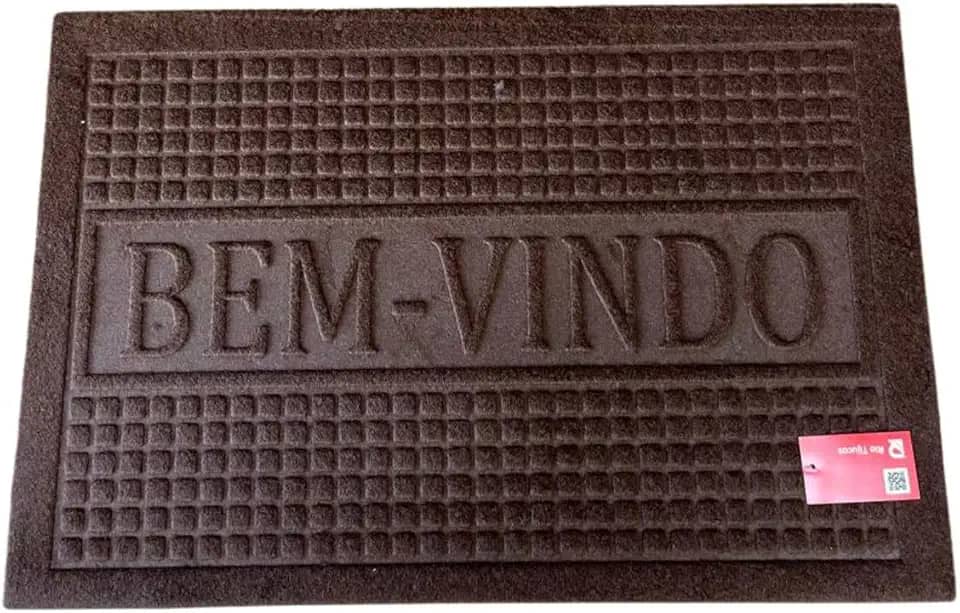 Tapete de Porta Bem-Vindo 57x37 cm Antiderrapante em PVC e TNT, Felpa Baixa, Base em Borracha, Lavável (Exceto Máquina), Tipo Capacho para Entrada (MARROM)