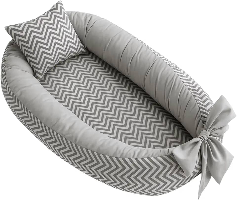 Ninho redutor de berço bebê percal 100% algodão + Almofada Anatomica Estampada Unissex (Chevron Cinza)
