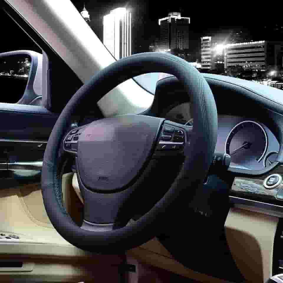 Capa de volante de carro - couro durável de ajuste universal de 38 cm com forro antiderrapante (preto)