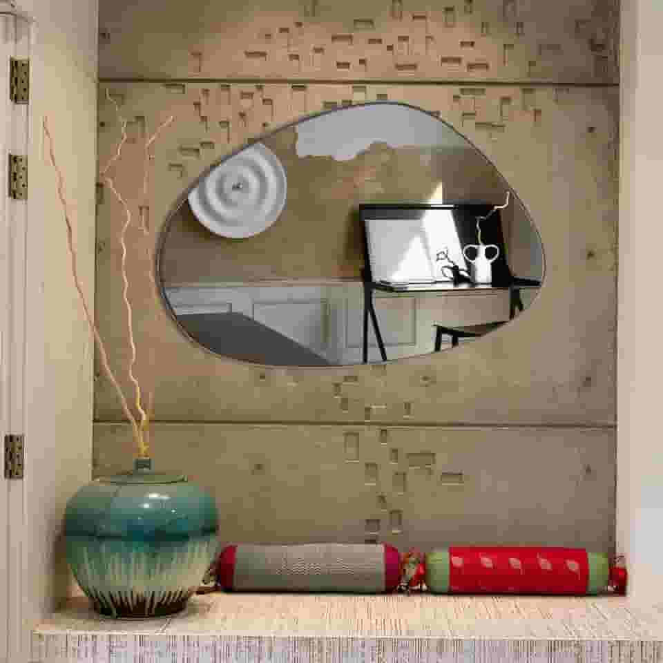 Espelho Orgânico Grande 60x80cm de Parede Lavabo Banheiro Sala Quarto Acabamento em Couro Ecológico 3cm Modelo Pinterest Nuvem Café