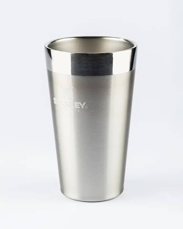 Stanley - Copo de cerveja isolado, copo empilhável Stay Chill de 473 ml, para bebidas quentes ou frias