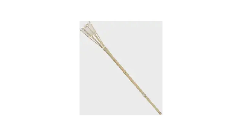 Qual Melhor Tocha de Bambu com Citronela Para Festas